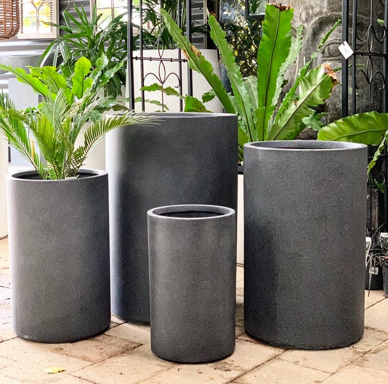 MARNUS TALL CYLINDER POT [SZ:SMALL CL:SB DARK GREY]