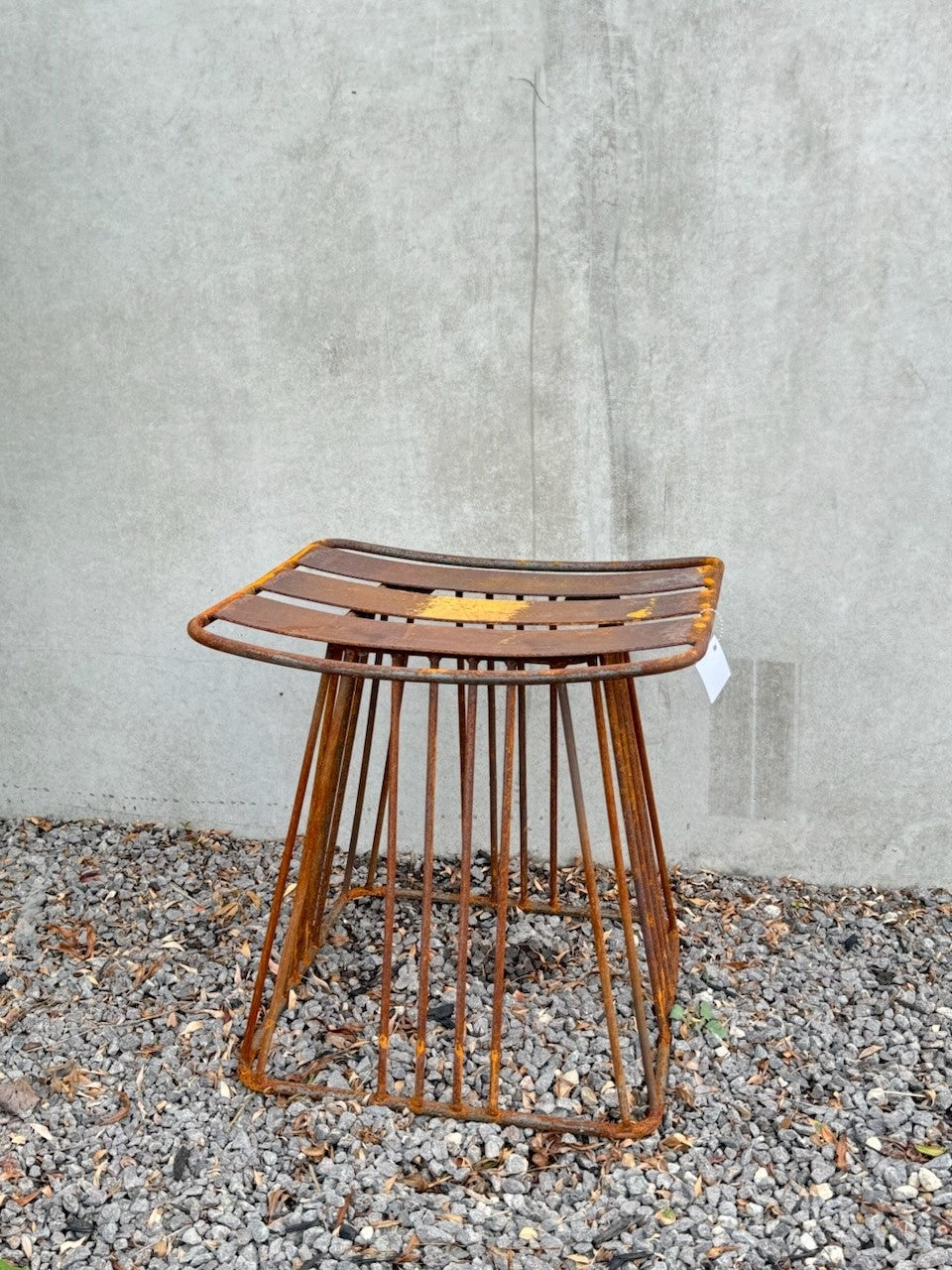 IRON SQAURE CHAIR/SEAT 45X46CM